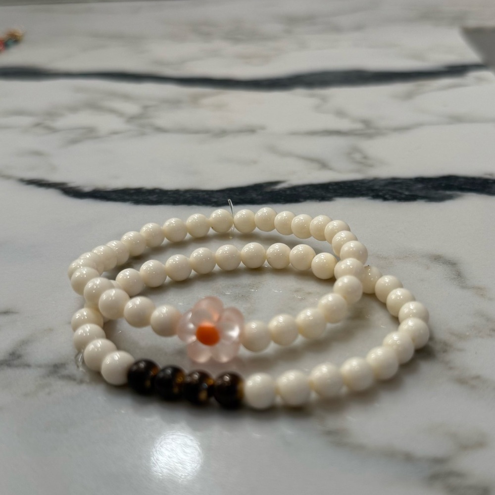 NWOT⛱️Cream & Orange Beaded Stretch Bracelets - Set of 2